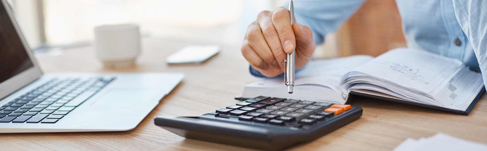 qodef-fullwidth-slider