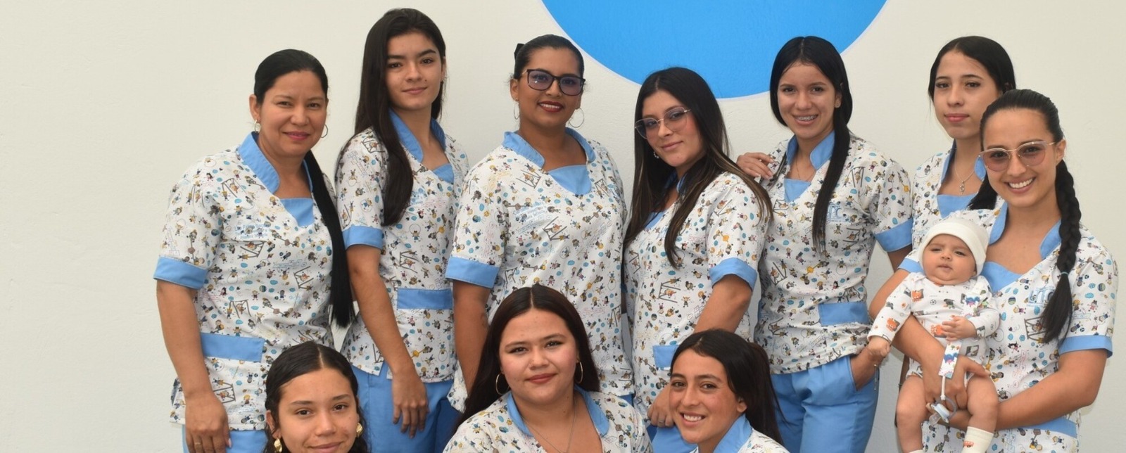 qodef-fullwidth-slider